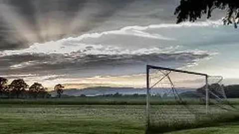 石宇奇39分钟完胜，2-0晋级全英赛八强，瞄准赛季第三冠